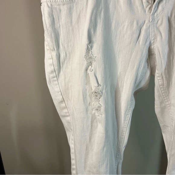 Amethyst Jeans White Cropped Denim - Picture 2 of 8